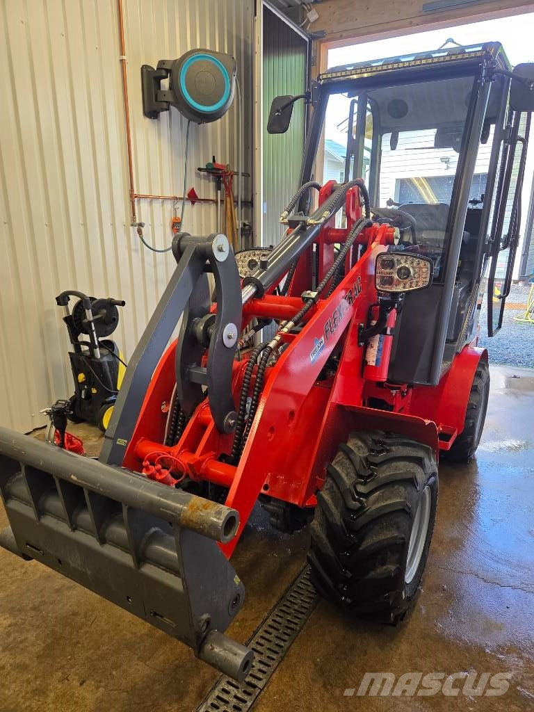Flexitrac 1126 CAB Daugiafunkciniai pakrovėjai