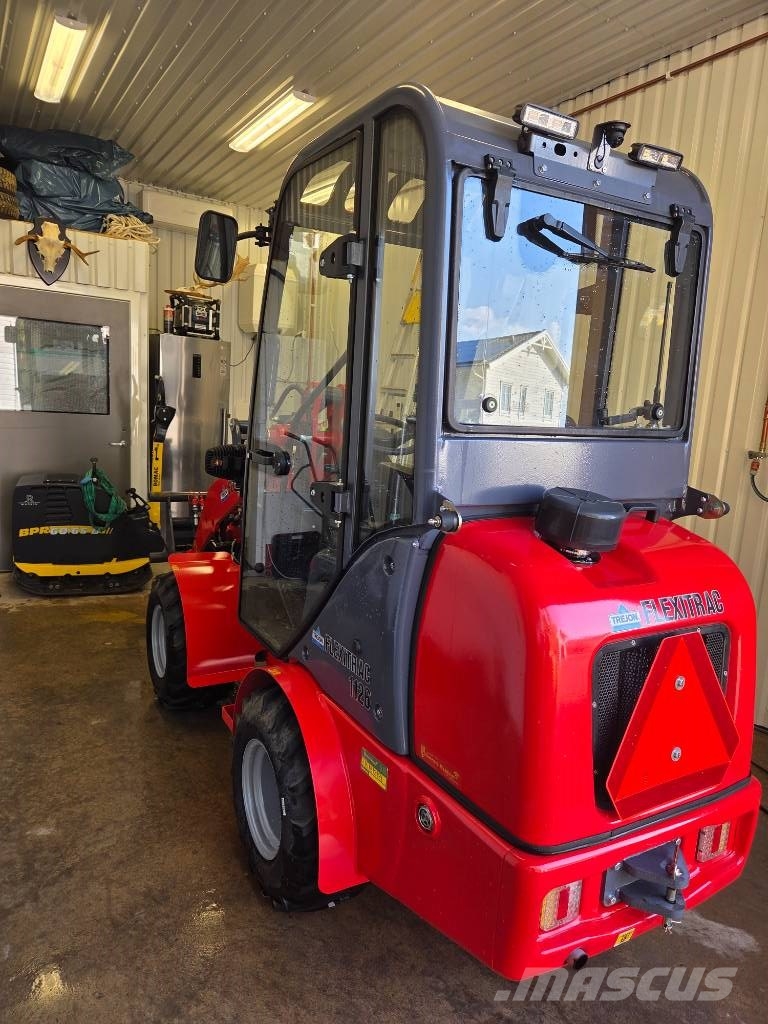 Flexitrac 1126 CAB Daugiafunkciniai pakrovėjai