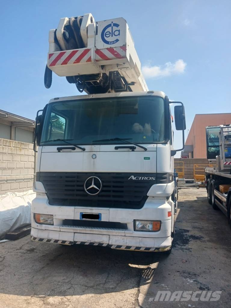 Cela TJ460 anno 2005 المنصات الهوائية المثبتة على شاحنة