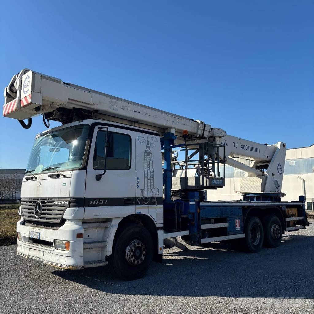 Cela TJ460 anno 2005 المنصات الهوائية المثبتة على شاحنة