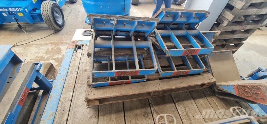 Goldhofer STZ-VKL 3-34/80 A with Extension beam´s Remorque surbaissée