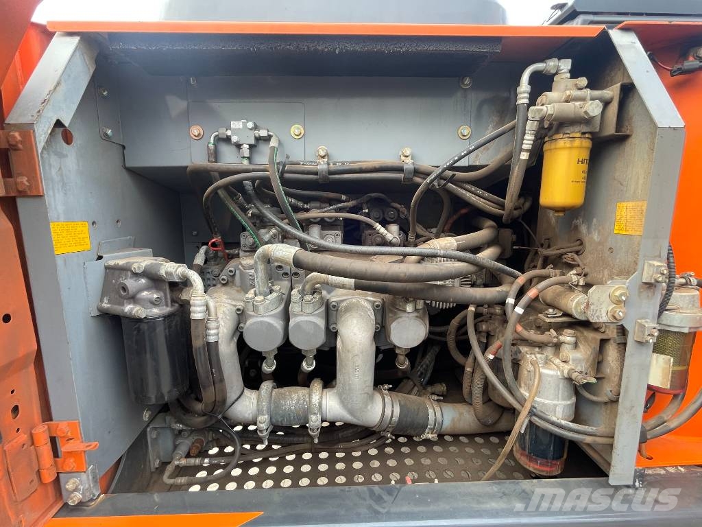 Hitachi ZX210LC-5B Hybrid Monoblock OilQuick OQ70/55 Kli حفارات زحافة