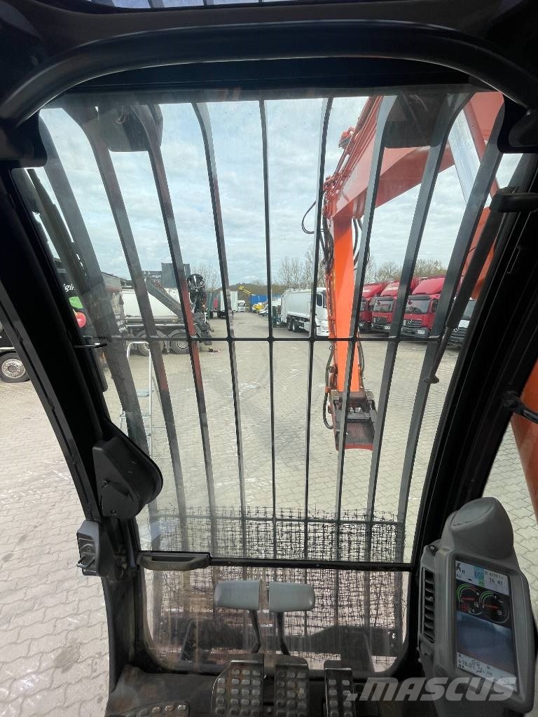 Hitachi ZX210LC-5B Hybrid Monoblock OilQuick OQ70/55 Kli حفارات زحافة
