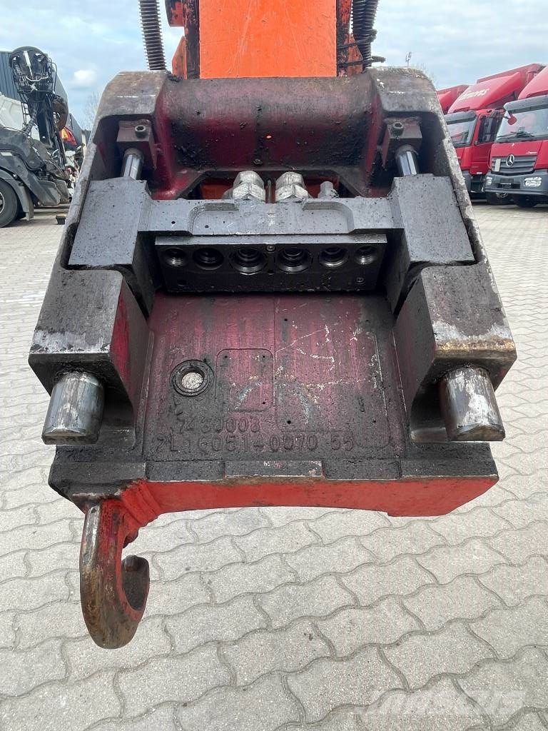 Hitachi ZX210LC-5B Hybrid Monoblock OilQuick OQ70/55 Kli حفارات زحافة
