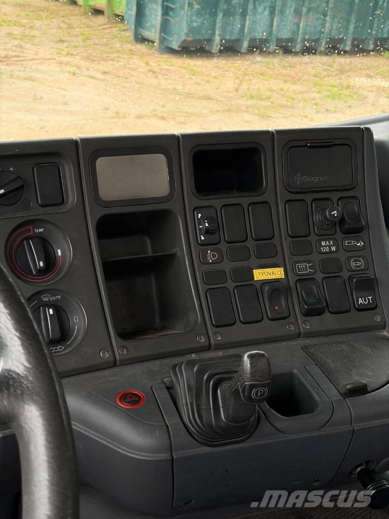 Scania P 114 Kamioni sa kranom