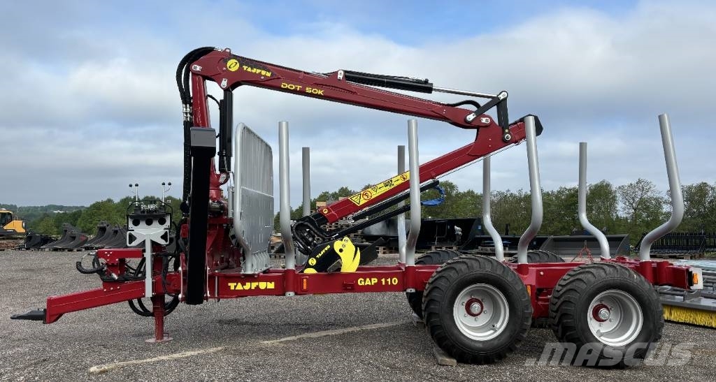 Tajfun GAP 110 Huggarvagn med kran DOT 50K Forest trailers