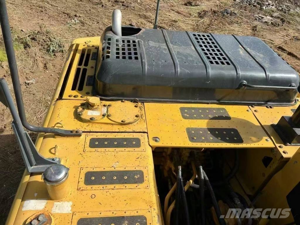 Komatsu PC 200 履带挖掘机