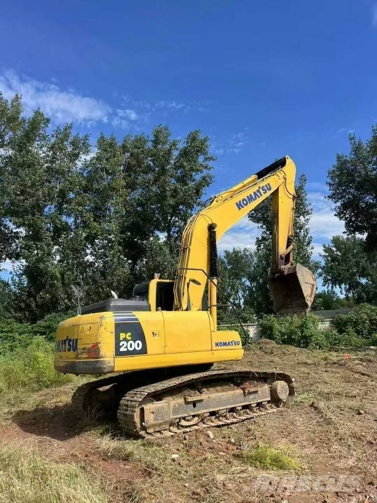 Komatsu PC 200 履带挖掘机