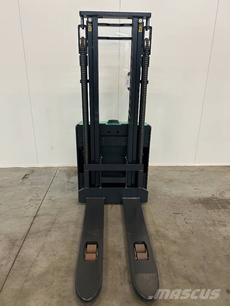 Mitsubishi SBP 14 N3 Pedestrian stacker
