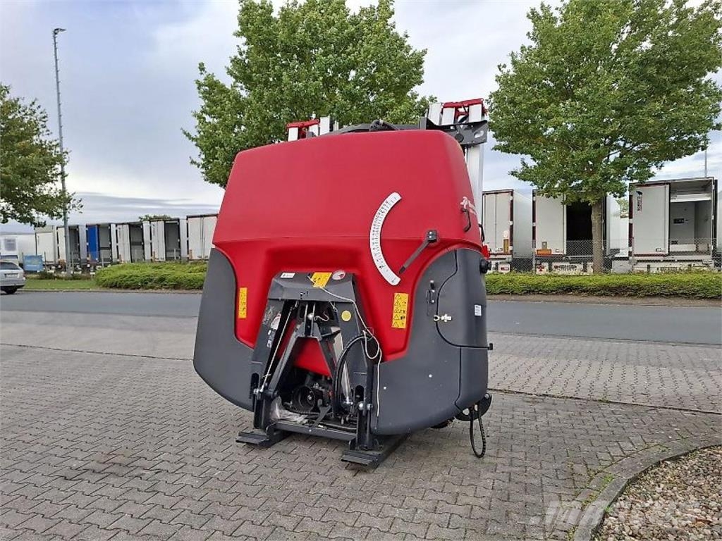 Kverneland iXter B18 Anhängespritzen