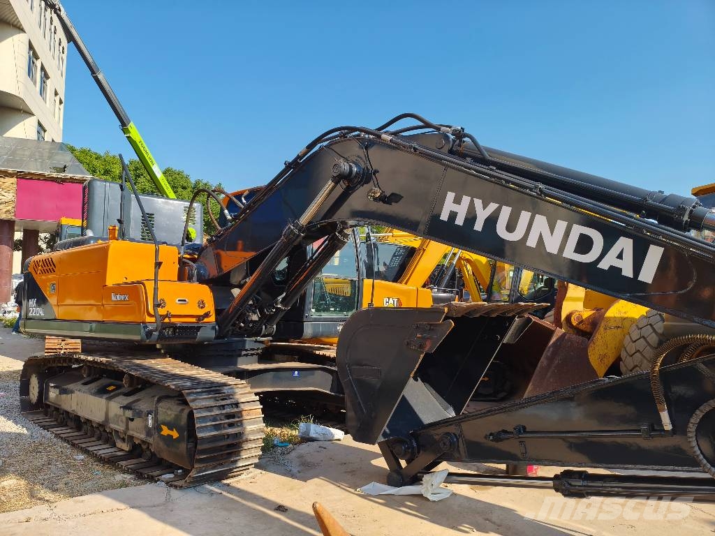 Hyundai HX 220 AL 履带挖掘机