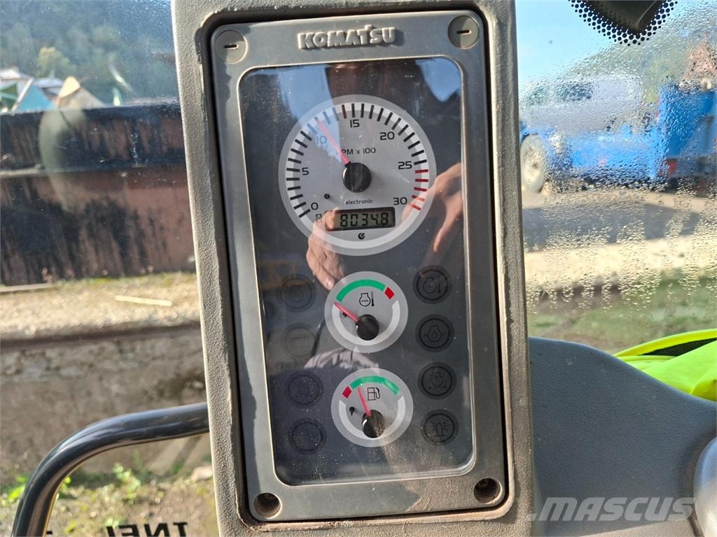Komatsu WB 93 R-5 4X4 Stavebnictví - ostatní