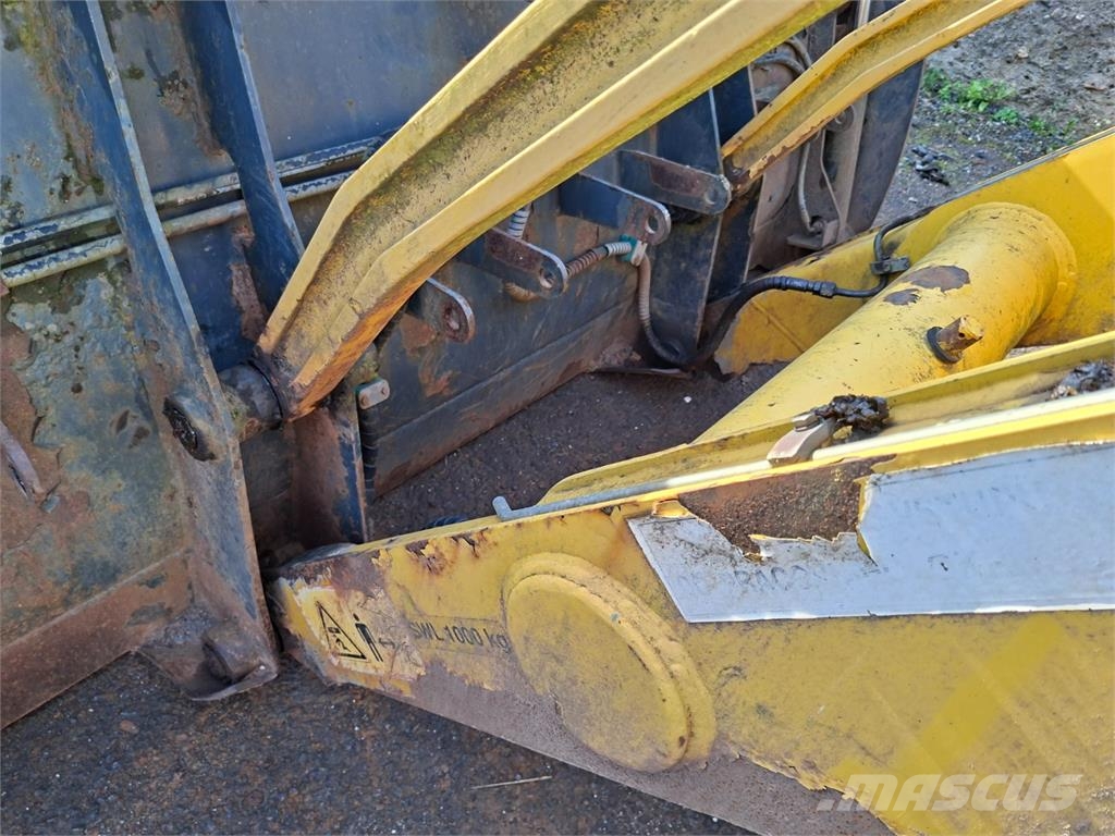 Komatsu WB 93 R-5 4X4 Stavebnictví - ostatní