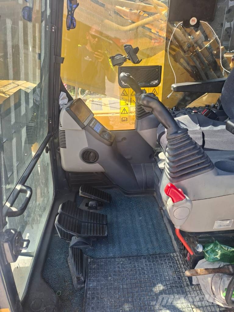 Komatsu HB 365 LC-3 Hybrid Rupsgraafmachines