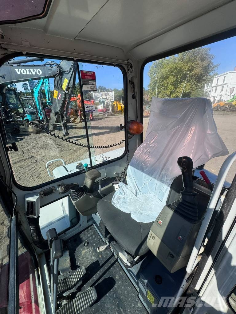 Takeuchi TB 145 Minikaivukoneet < 7t