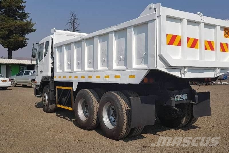 Tata Novus 3434 Outros caminhões