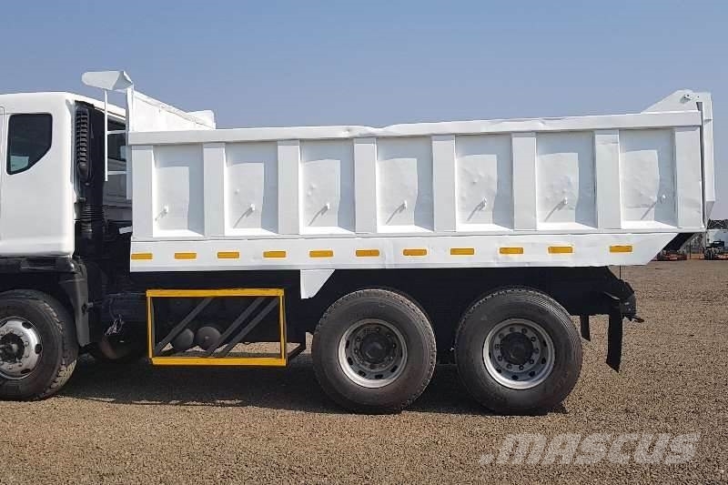 Tata Novus 3434 Outros caminhões