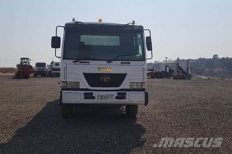 Tata Novus 3434 Outros caminhões