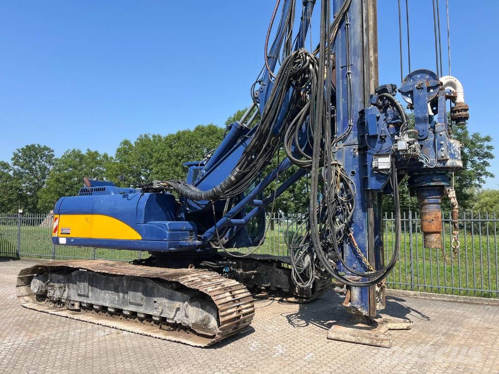 Soilmec SR40 Drilling Rig Cat 325 معدات الثقب السطحي