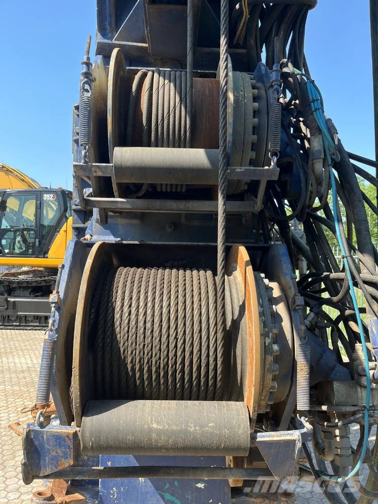 Soilmec SR40 Drilling Rig Cat 325 معدات الثقب السطحي