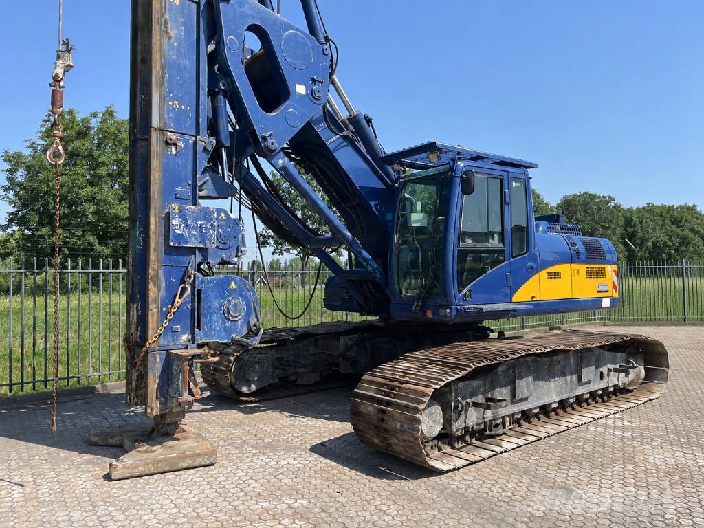 Soilmec SR40 Drilling Rig Cat 325 معدات الثقب السطحي