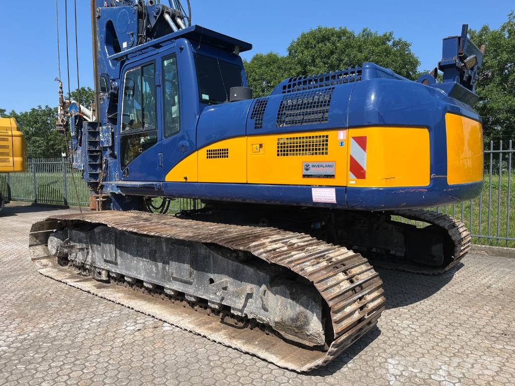 Soilmec SR40 Drilling Rig Cat 325 معدات الثقب السطحي