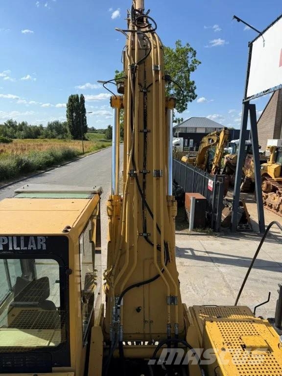 CAT 325BL Gravemaskiner på larvebånd