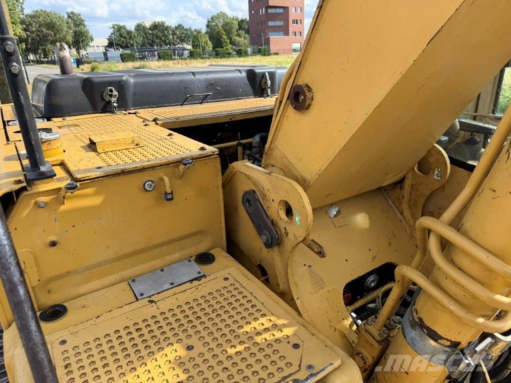 CAT 325BL Gravemaskiner på larvebånd