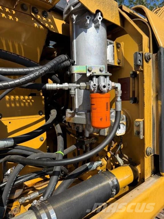 CAT 325BL Gravemaskiner på larvebånd