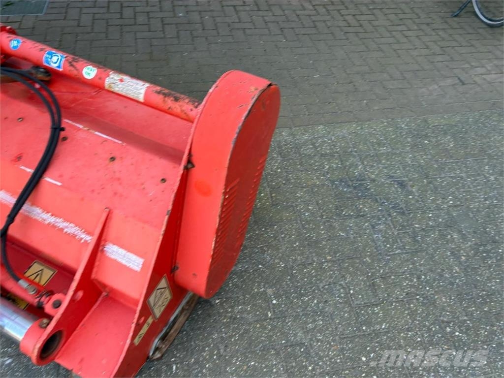 Kuhn VKM 280 Друга техника за жънене на фураж