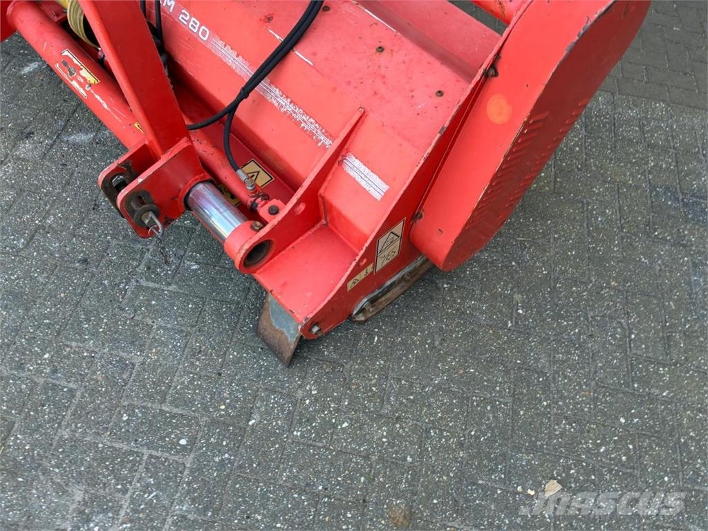 Kuhn VKM 280 Друга техника за жънене на фураж