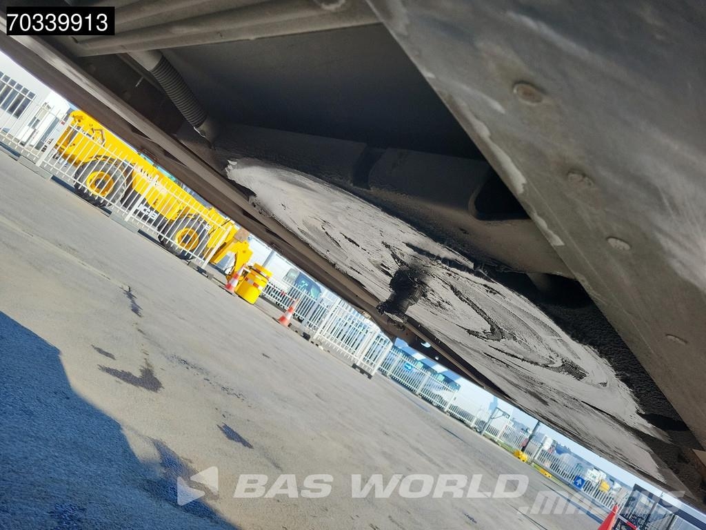 Schmitz Cargobull SCB*S3T 3 axles Sliding Roof Брезентови полуремаркета