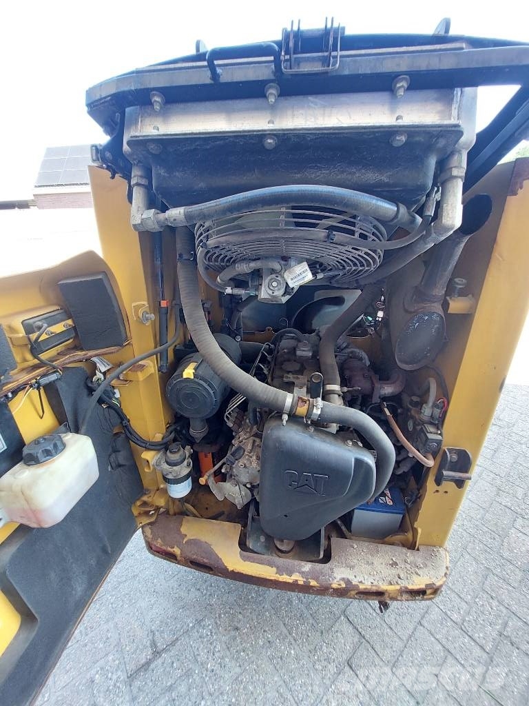 CAT 226 B Kompaktrakodók