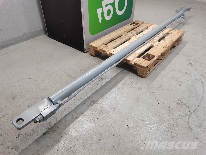 JLG 307 {Telescope extension hydraulic cylinder} Ausleger