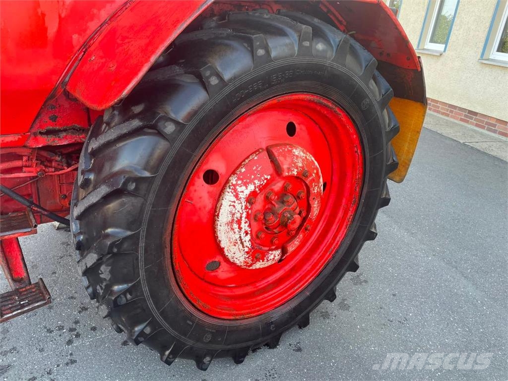 Belarus MTS 80 الجرارات