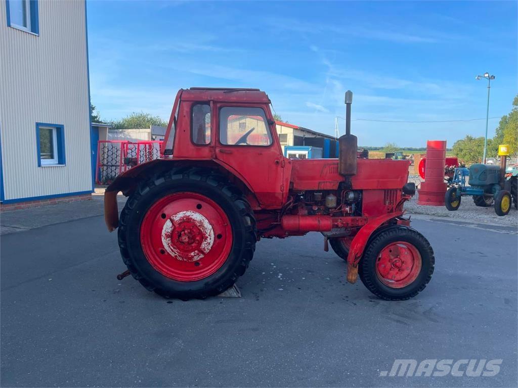 Belarus MTS 80 الجرارات