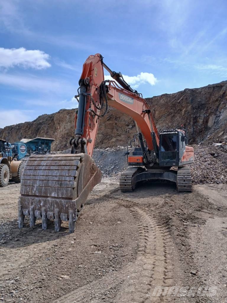 Doosan DX380LC-5 Гусеничні екскаватори