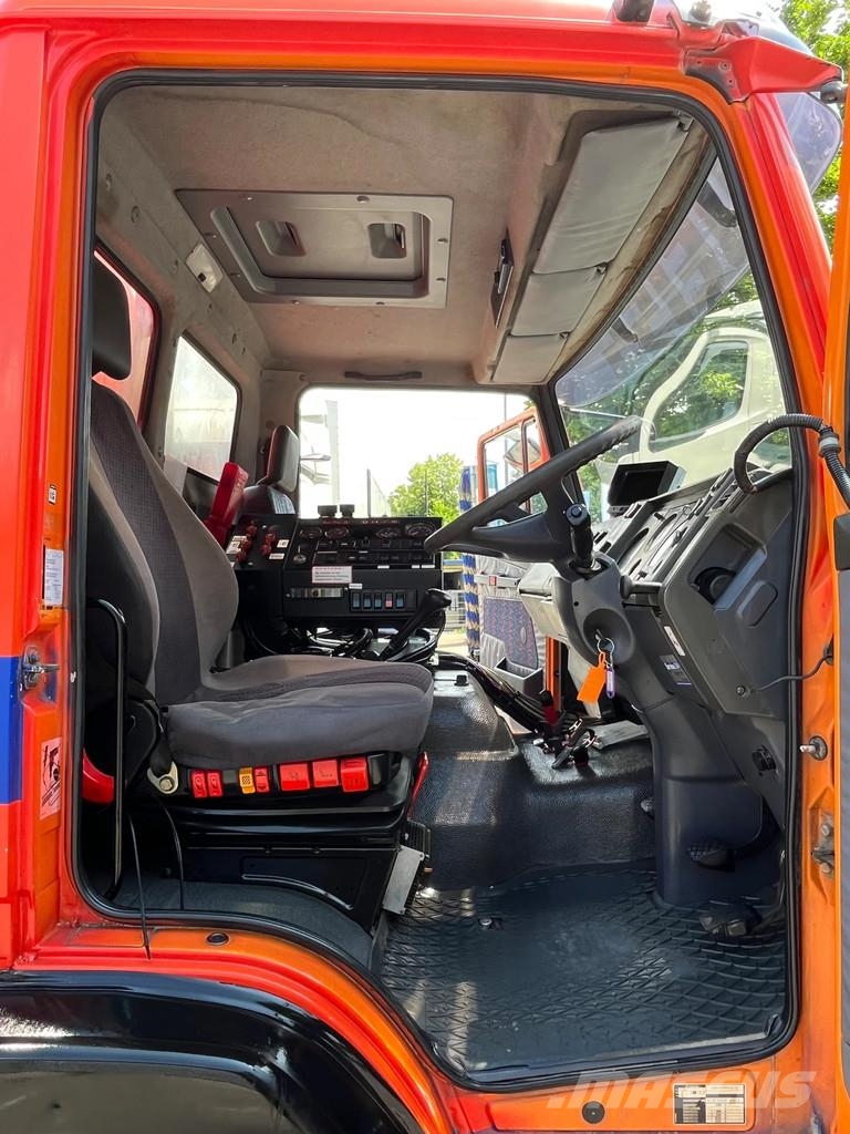 Mercedes-Benz 1317 KO, Kehrmaschine, Straßenreiniger, selbstf. A Camión de barrendero