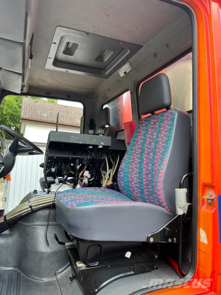 Mercedes-Benz 1317 KO, Kehrmaschine, Straßenreiniger, selbstf. A Camión de barrendero
