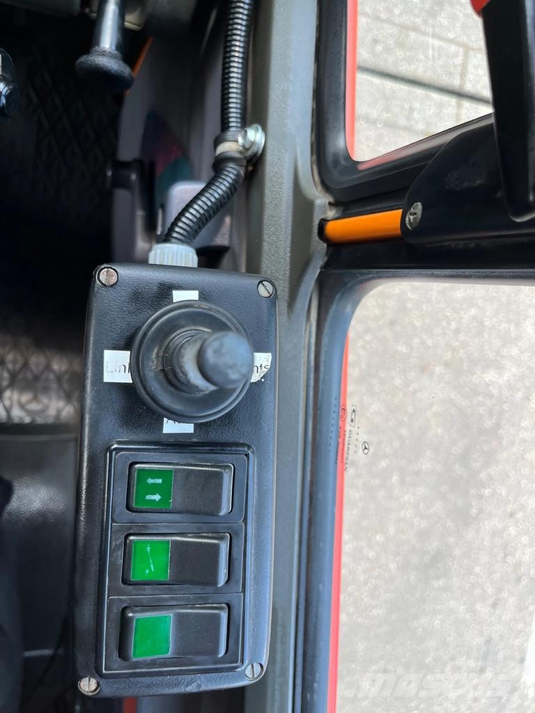 Mercedes-Benz 1317 KO, Kehrmaschine, Straßenreiniger, selbstf. A Camión de barrendero