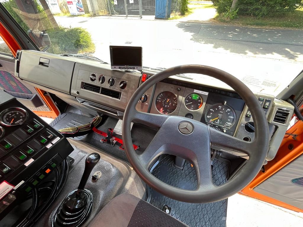 Mercedes-Benz 1317 KO, Kehrmaschine, Straßenreiniger, selbstf. A Camión de barrendero