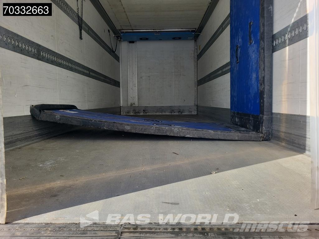 Schmitz Cargobull SCB*D2 2 axles Tail gate Kühlanhänger