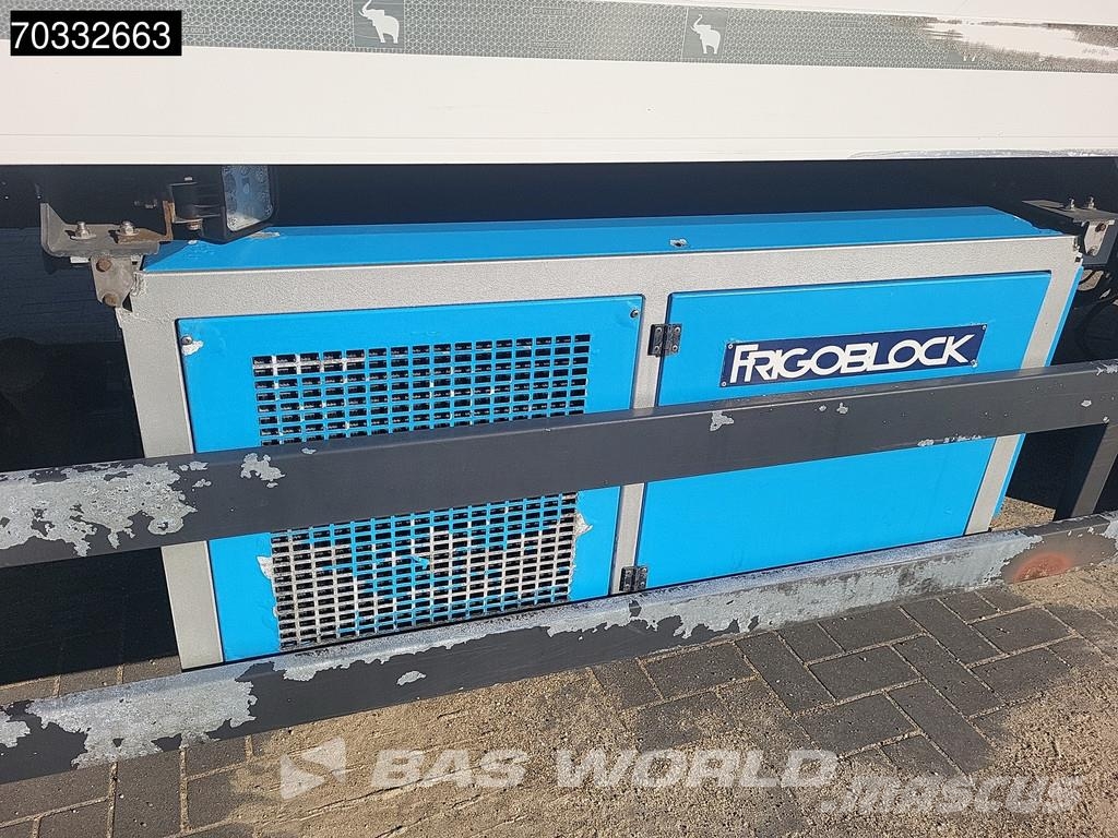 Schmitz Cargobull SCB*D2 2 axles Tail gate Kühlanhänger