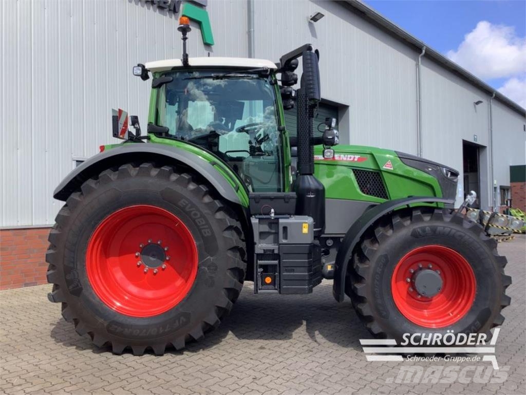 Fendt 724 VARIO GEN7 PROFI PLUS Traktoren