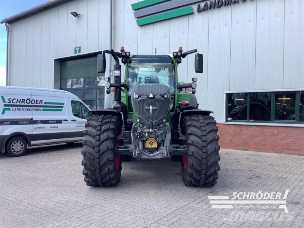 Fendt 724 VARIO GEN7 PROFI PLUS Traktoren