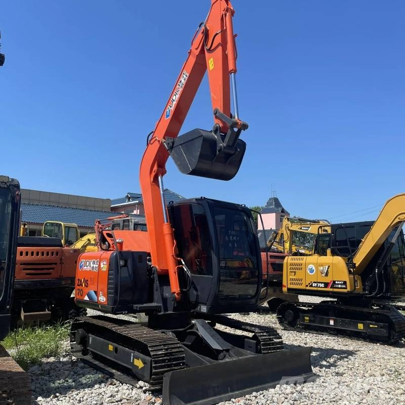 Hitachi ZX 70 Escavadeiras Midi 7t - 12t