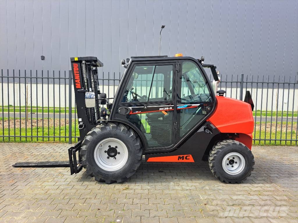 Manitou MC 25-4 Навантажувачі підвищеної прохідності