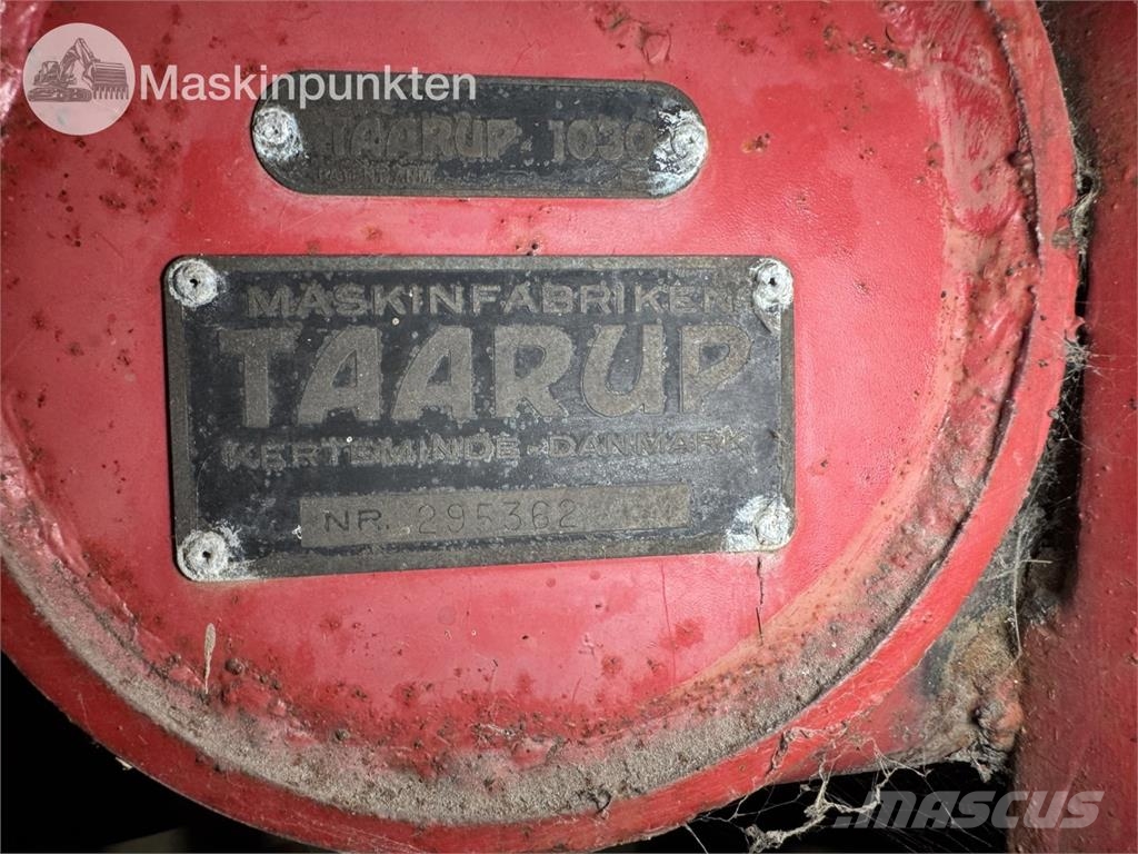 Taarup 1030 Forage wagons