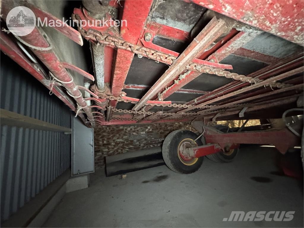 Taarup 1030 Forage wagons
