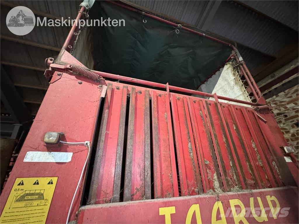Taarup 1030 Forage wagons